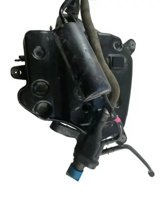 BMW 5 G30 G31 G38 AdBlue liquid reservoir 7391919