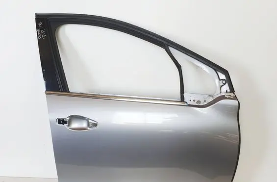 Peugeot 2008 I Front door