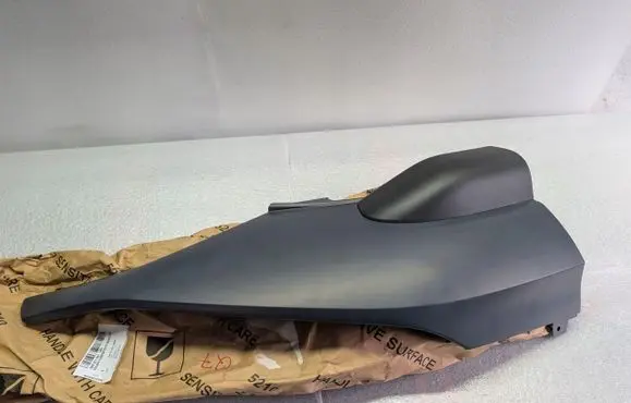 Audi Q7 4M Front bumper corner part panel trim 4M0807062G