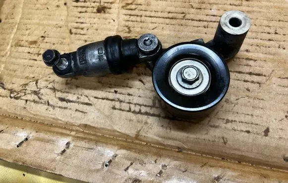 Cadillac Escalade Alternator belt tensioner 