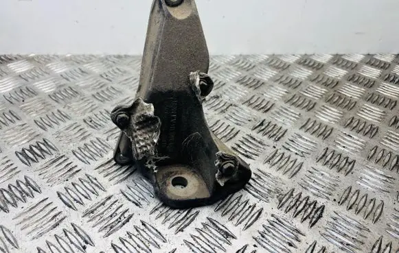 Audi A6 S6 C6 4F Gearbox mounting bracket 8D0399114AJ