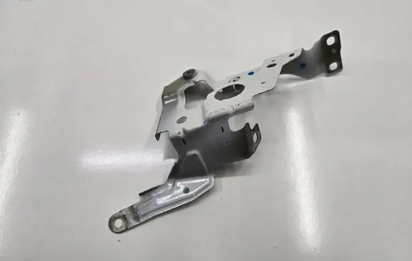 BMW 3 G20 G21 Fender mounting bracket 7419401