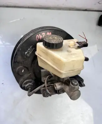 Mercedes-Benz E W210 Brake booster A0044305530