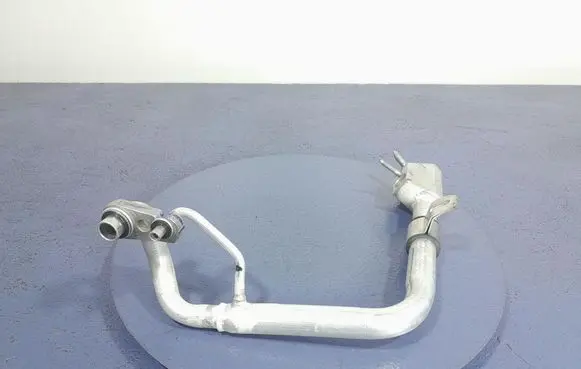 Air conditioning (A/C) pipe/hose