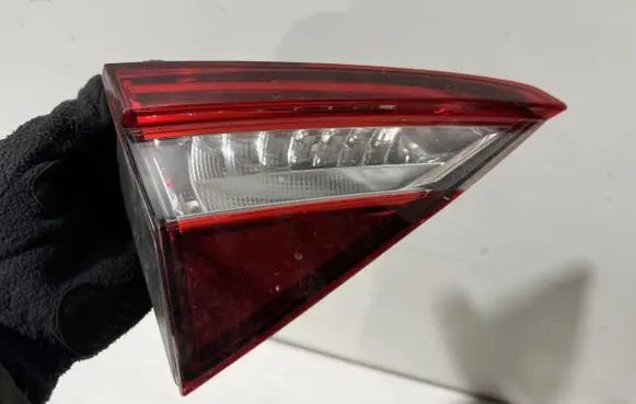 Skoda Superb B8 (3V) Tailgate rear/tail lights 00200071 00187293