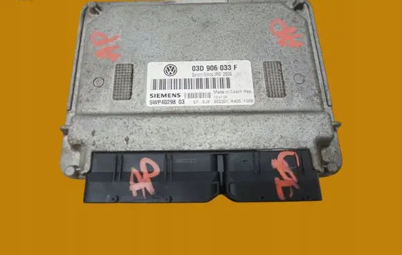 Volkswagen Polo IV 9N3 Engine control unit/module 03D906033F