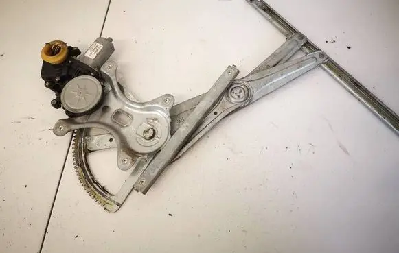 Toyota Corolla Verso AR10 Sliding door window regulator with motor 