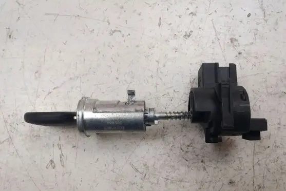 Opel Meriva A Ignition lock 205654