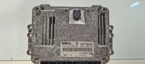 Renault Trafic II (X83) Engine control unit/module 8200389519