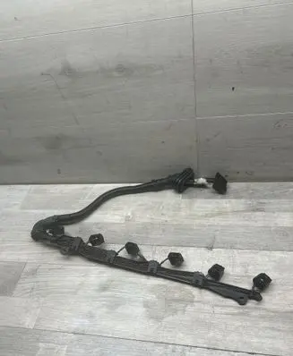 BMW 5 F10 F11 Fuel injector wires 780967908