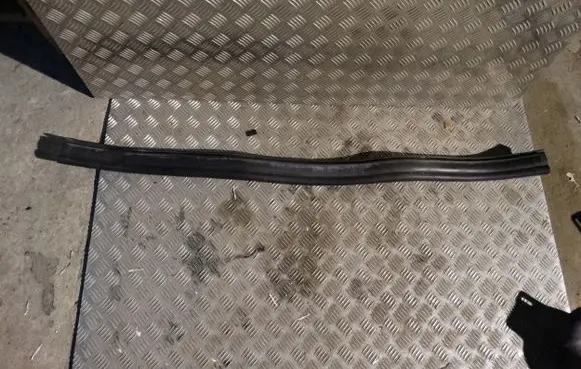 Mercedes-Benz GLE (W166 - C292) Dashboard USZCZELKASCIANY