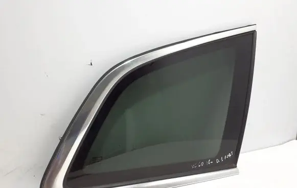 Volvo XC60 Rear side window 32244903