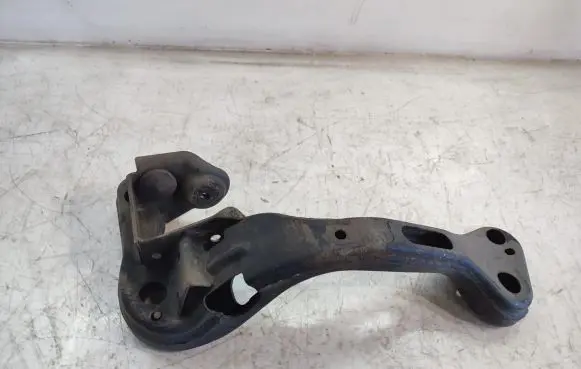 BMW X3 E83 Gearbox mounting bracket 340227