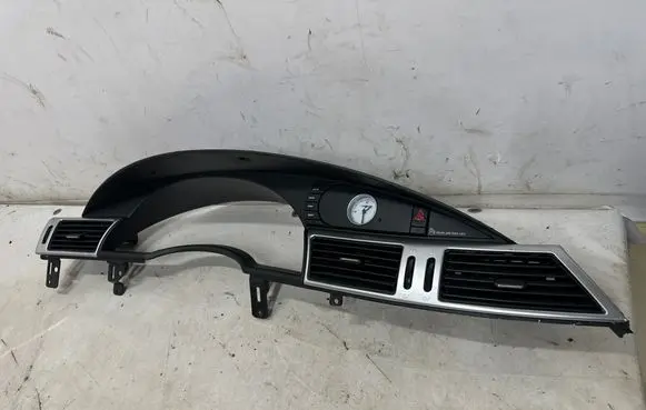 Chrysler Pacifica Clock 10495101 P05082043AB