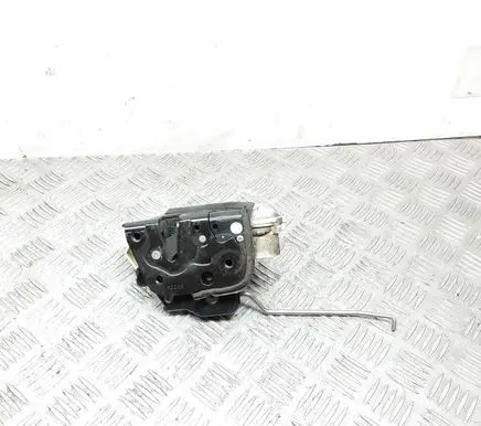 Audi A4 S4 B7 8E 8H Front door lock 8E2837016AA