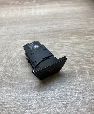 BMW 5 G30 G31 G38 Hazard light switch 6993046 14042610