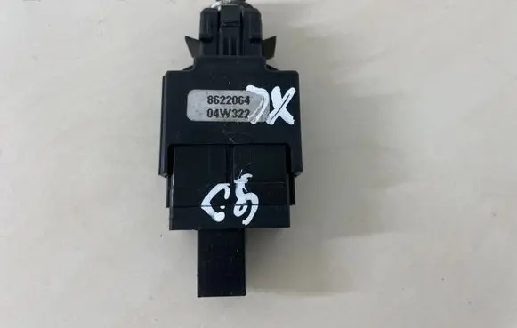 Volvo XC90 Brake pedal sensor switch 8622064 04W322 4970