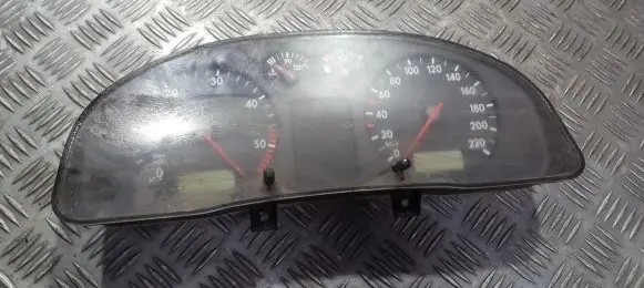 Volkswagen PASSAT B5 Speedometer (instrument cluster) 3B0919861J 09051940090