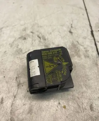 Headlight ballast module Xenon