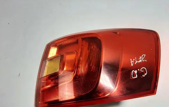 Volkswagen Jetta VI Rear/tail lights