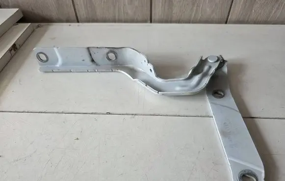 Audi Q4 Sportback e-tron Engine bonnet/hood hinges 89A823302