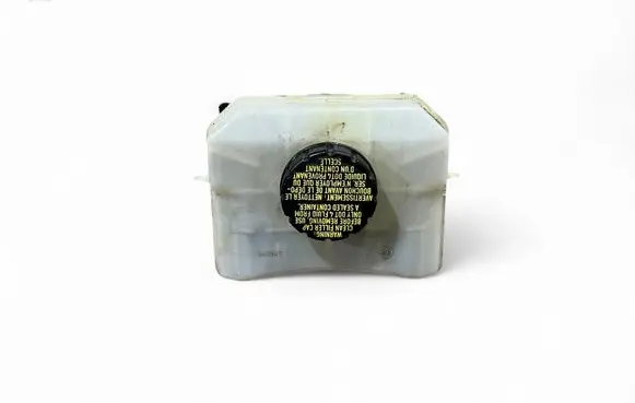 Brake fluid reservoir