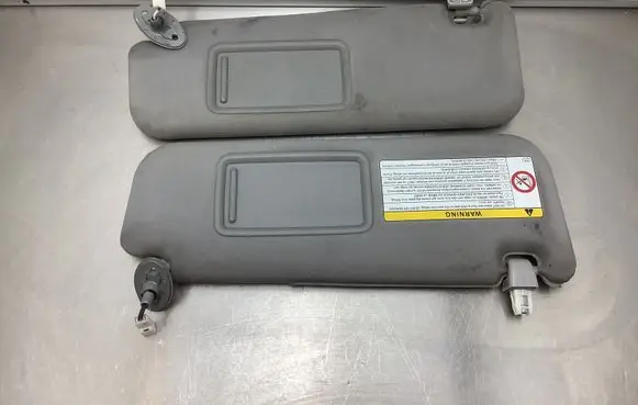 Toyota Prius (XW20) Sun visor