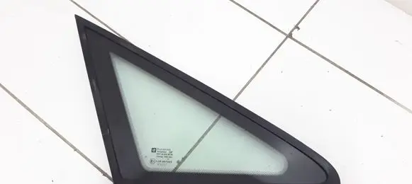 Opel Zafira A Front triangle window/glass 