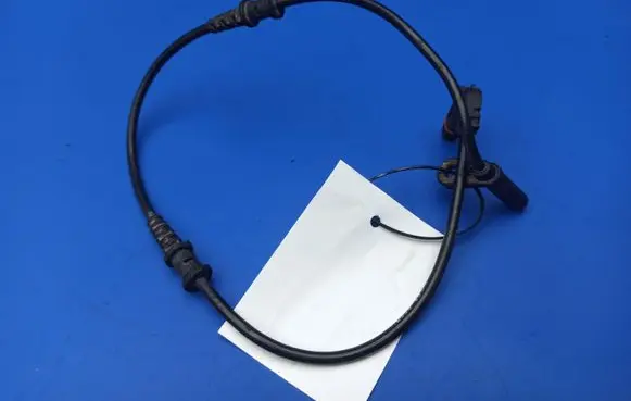 Mercedes-Benz C W203 ABS brake wheel speed sensor A2035400417 2105407681