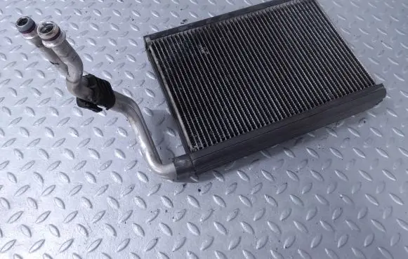 BMW 1 E81 E87 Air conditioning (A/C) radiator (interior) 64119128953 9128953