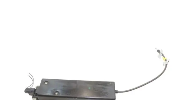 Land Rover Discovery 3 - LR3 Tailgate/trunk/boot lift motor FUG500010