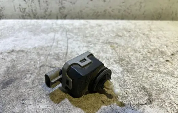 Opel Astra G Headlight level adjustment motor 007878