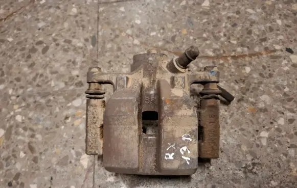 Lexus RX 450H Rear brake caliper 3805