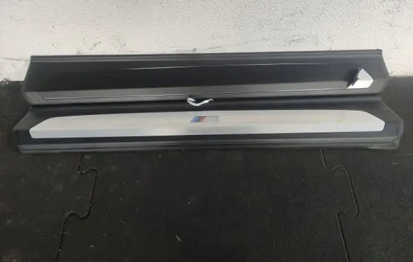 BMW 8 G15 Front sill trim cover