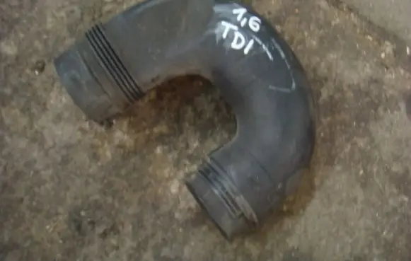 Skoda Octavia Mk2 (1Z) Air intake duct part
