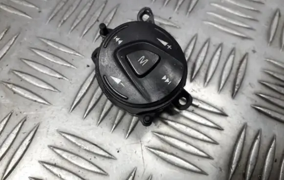Ford Transit Steering wheel buttons/switches am5t14k147ca am5t-14k147-ca