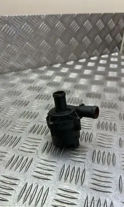 Volkswagen PASSAT B8 Electric auxiliary coolant/water pump 5Q0965567J