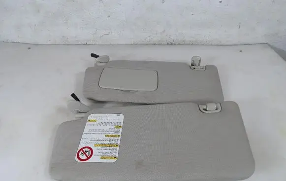 Subaru Legacy Sun visor