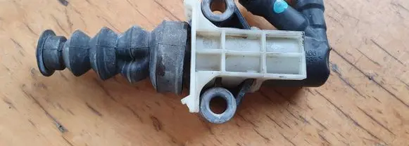 Mazda 6 Clutch master cylinder KE6041920B