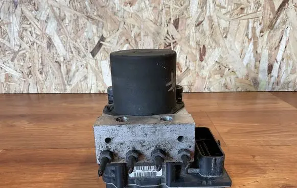 Audi A4 S4 B7 8E 8H ABS Pump 8E0910517H 8E0614517BF