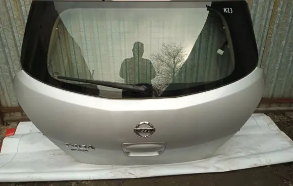 Nissan Tiida C11 Tailgate/trunk/boot lid 293TIDA