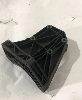 BMW 5 E60 E61 A/C compressor mount bracket 7792202 14011810