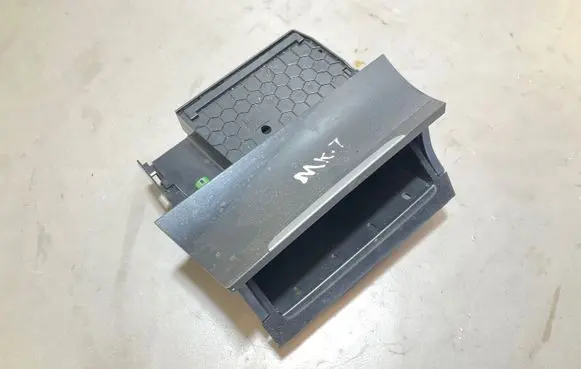Volkswagen Golf VII Glove box 5G2863391