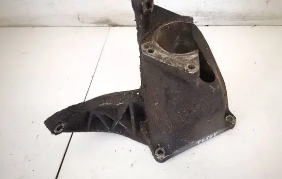 Volkswagen Sharan Engine mounting bracket