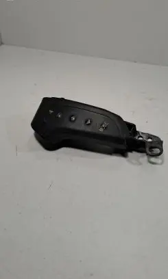 Toyota Avensis T220 Steering wheel buttons/switches 75B070
