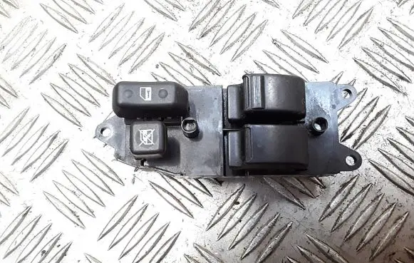 Toyota Avensis T250 Electric window control switch