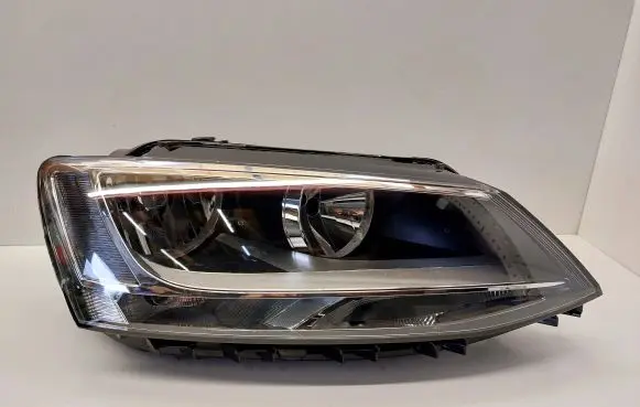 Volkswagen Jetta VI Headlight/headlamp 2012561 20C561B 01162310