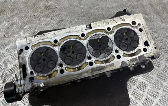 Land Rover Evoque I Engine head 9651559780