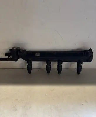 Volkswagen Golf IV Fuel main line pipe 06A133317A 9773510195