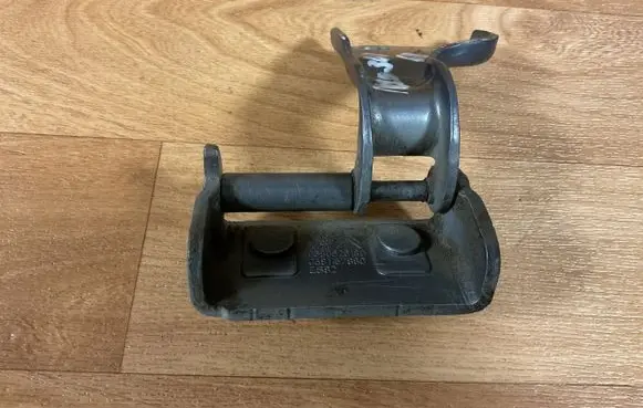 Peugeot 308 Tailgate/trunk/boot hinge 9681157880 9680626180 E582